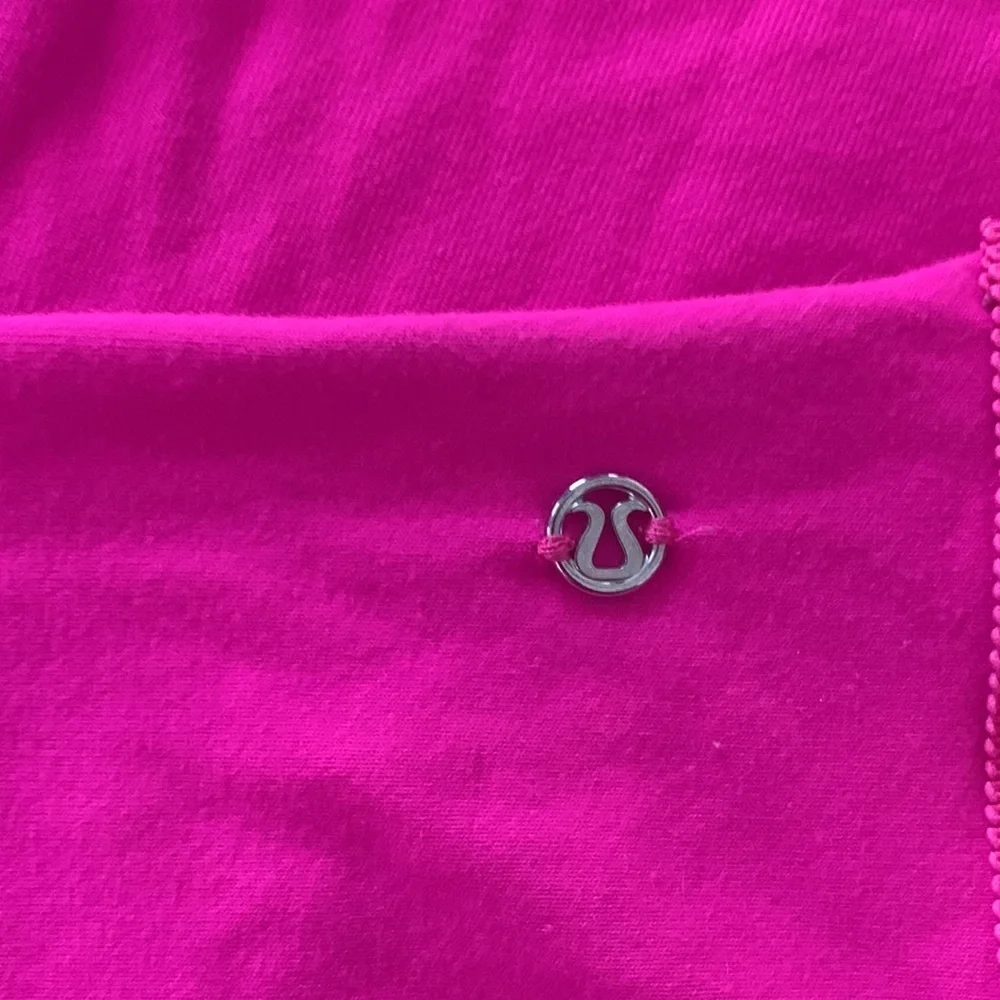 Lululemon snap scarf- like new
